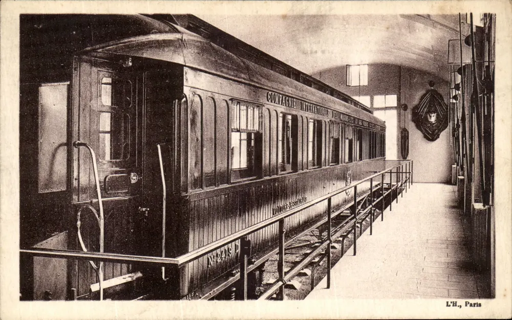 Wagen des Marschalls Foch — Forêt de Compiègne — L'H., Paris - Vorderseite