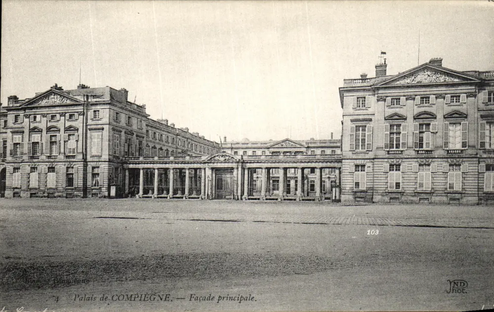 Palácio de COMPIEGNE — Fachada principal — JNDHOC, n° 103 - Frente