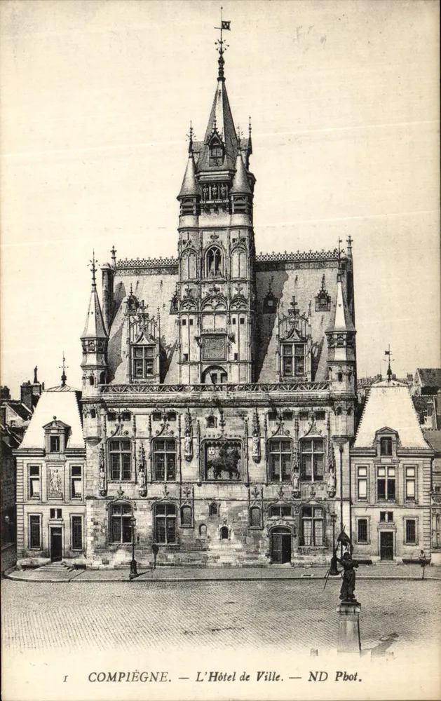 Compiègne — O Hotel de Ville — ND Pbot. - Frente