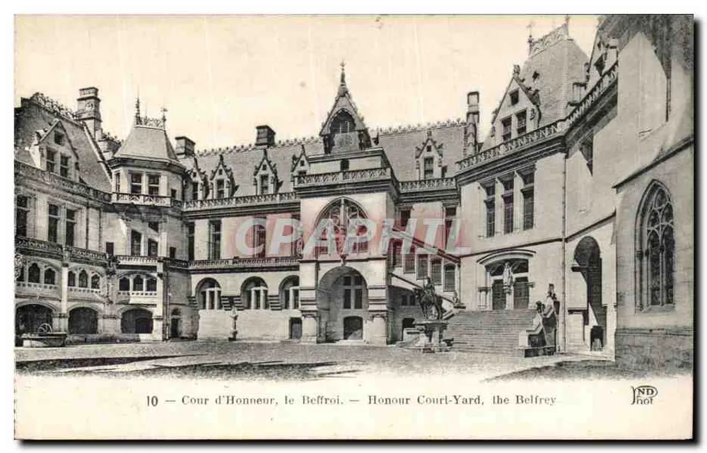 सम्मान के मार्ग, बेल्फ्री के घंटाघर — Honnour Court-Yard, the Belfrey — NDhot - आगे