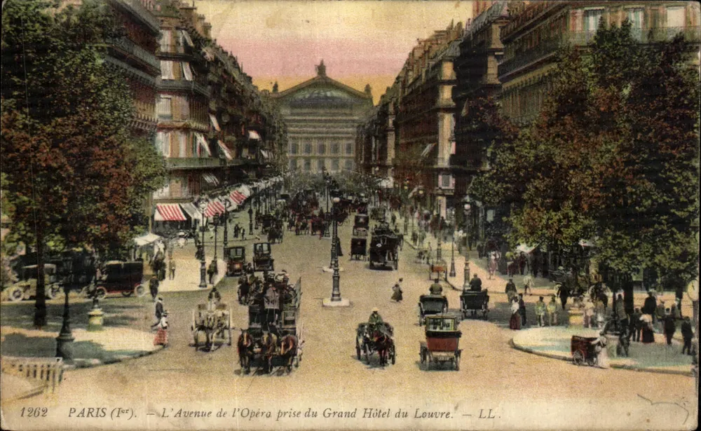 Paris (1.) — Ansicht der Avenue de l'Opéra vom Grand Hôtel du Louvre — LL - Vorderseite