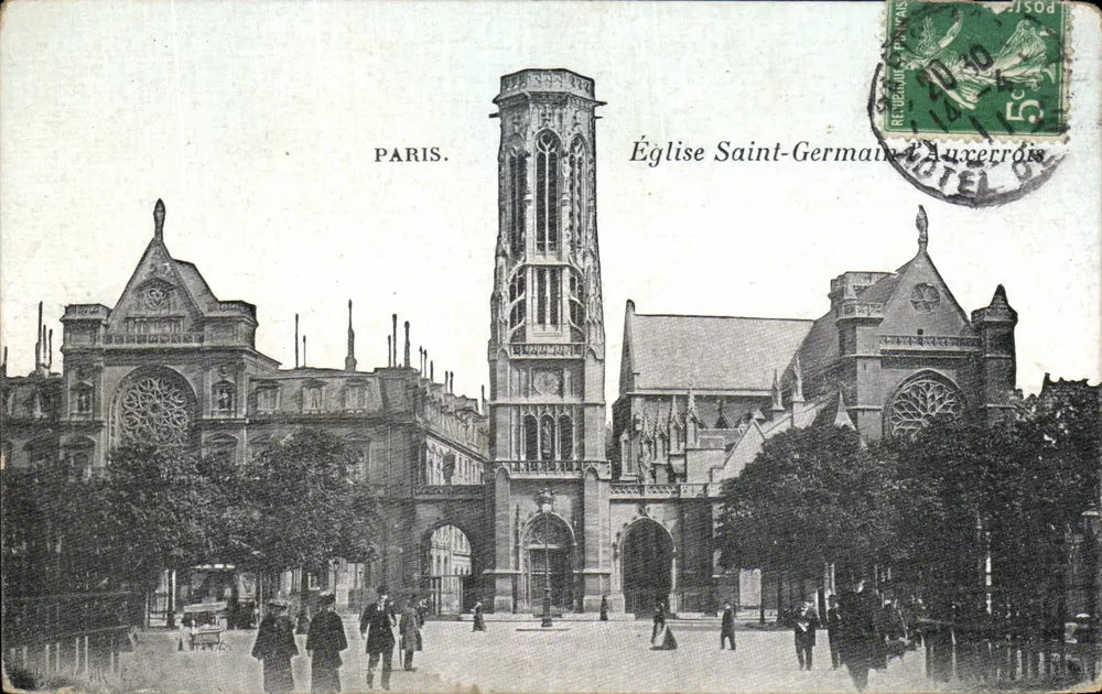 Paris — Igreja de Saint-Germain-l'Auxerrois — Hotel de la Poste - Frente