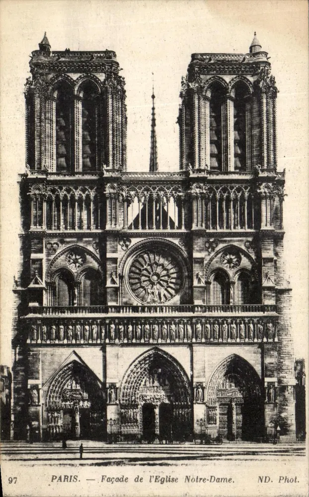 PARIS — Facha da Igreja Notre-Dame — ND. Fot. n°97 - Frente