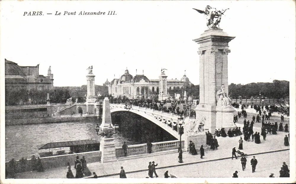Paris — O Ponte Alexandre III — Chicozé Extra à la Belle Jardinière - Frente