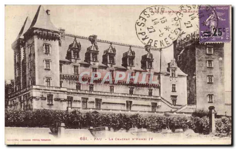 Pau - O Castelo de Henri IV — editor Lasbouches Frères, n° 681 - Frente
