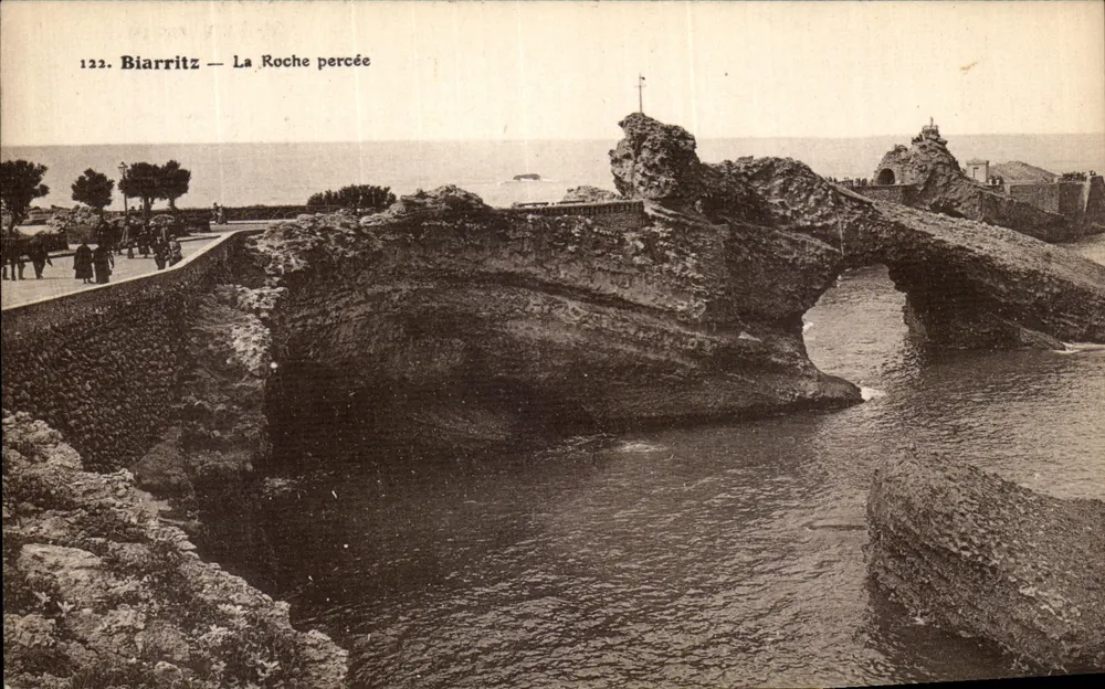 Biarritz — A Rocha Perforada — n° 122 - Frente
