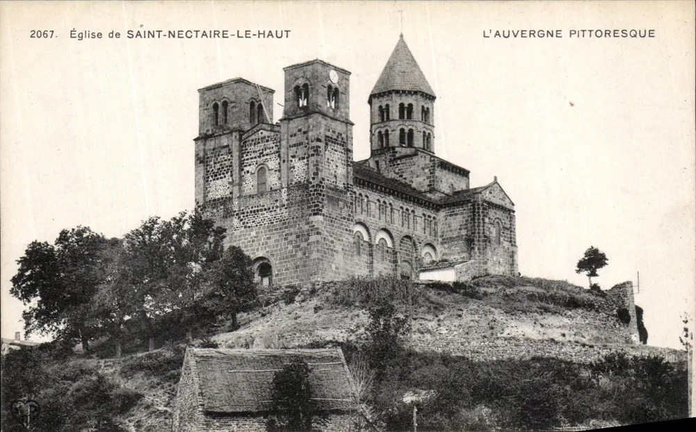 Igreja de Saint-Nectaire-le-Haut — L'Auvergne pittoresque — L'Auvergne Pittoresque, n° 2067 - Frente