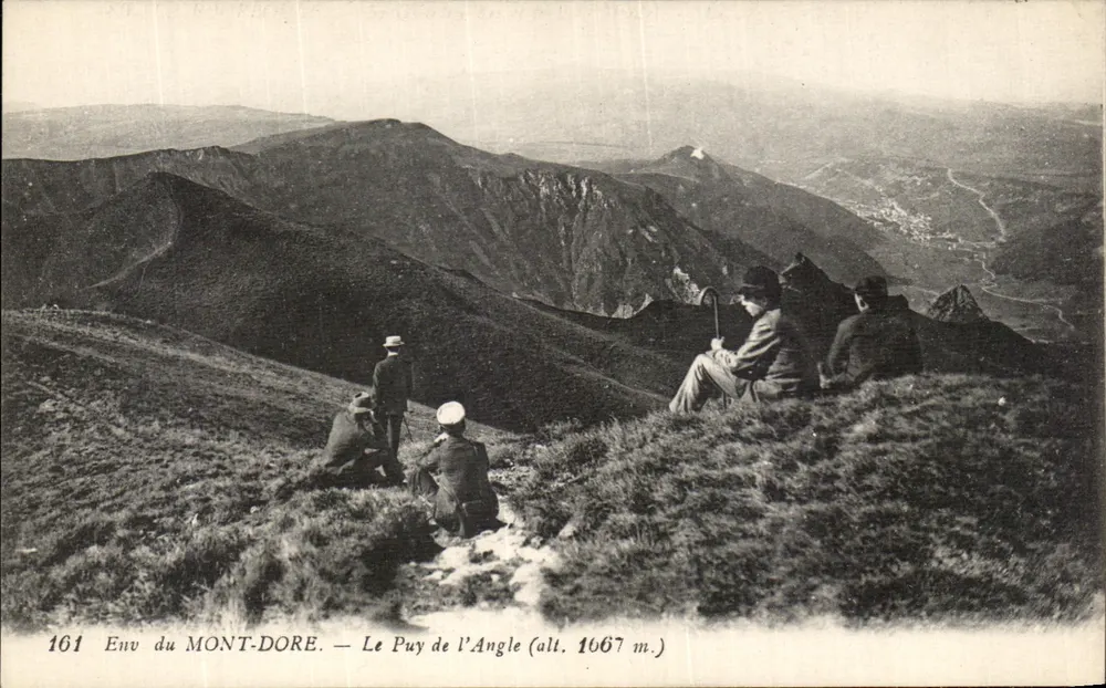 Envio do MONT-DORE — O Puy de l'Angle (alt. 1667 m.) — Editor: L'Édit de Mont-Dore, n° 161 - Frente