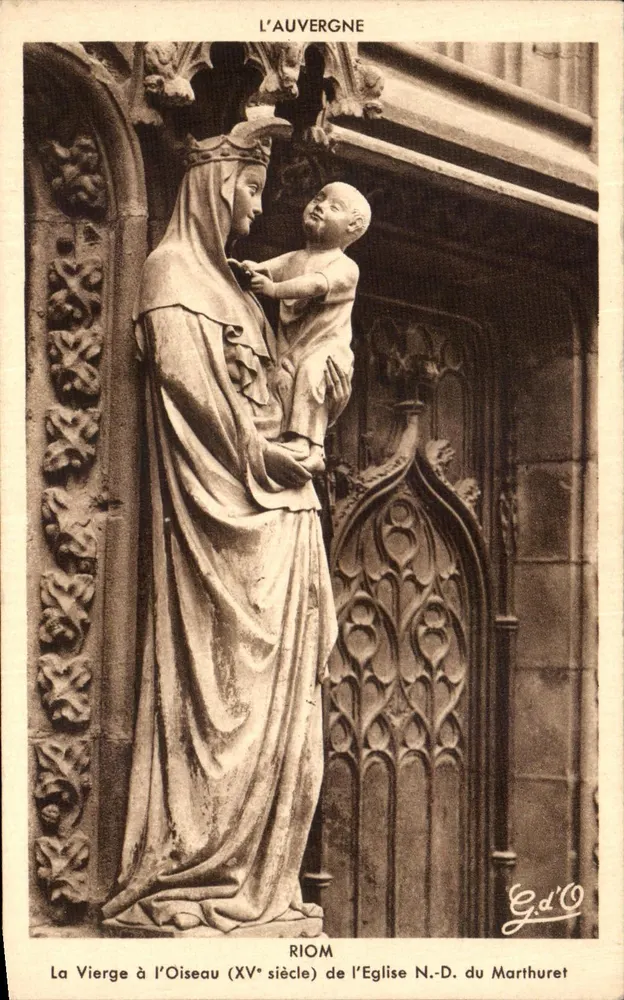 Die Jungfrau mit dem Vogel — Statue aus dem 15. Jahrhundert — Riom, Kirche N.-D. du Marthuret — G. d'O - Vorderseite
