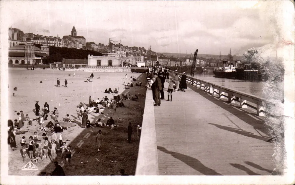 Boulogne-sur-Mer — Vue prise de la Jetée — éditeur A.P. Sesshoub - Vorderseite