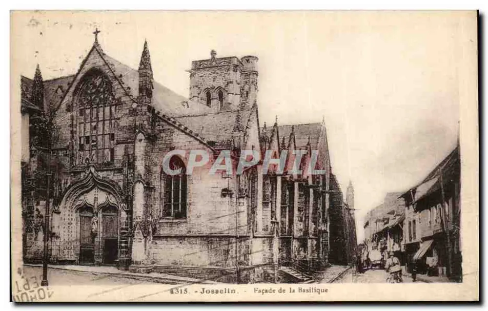 Josselin — Fachada da Basílica — 4315 - Frente
