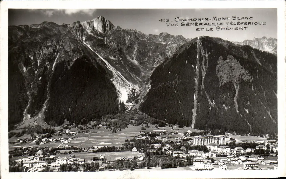 Chamonix-Mont-Blanc — Allgemeiner Blick, der Seilbahn und der Brévent — "Real-Photo" P. Strasbourg - Vorderseite