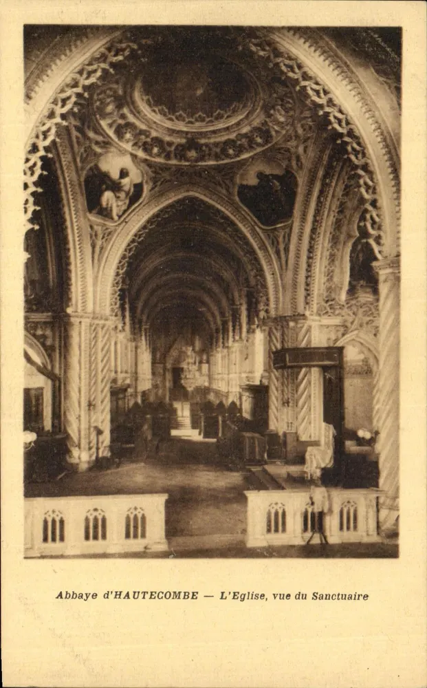 Abtei HAUTECOMBE — Die Kirche, Ansicht vom Heiligtum - Vorderseite