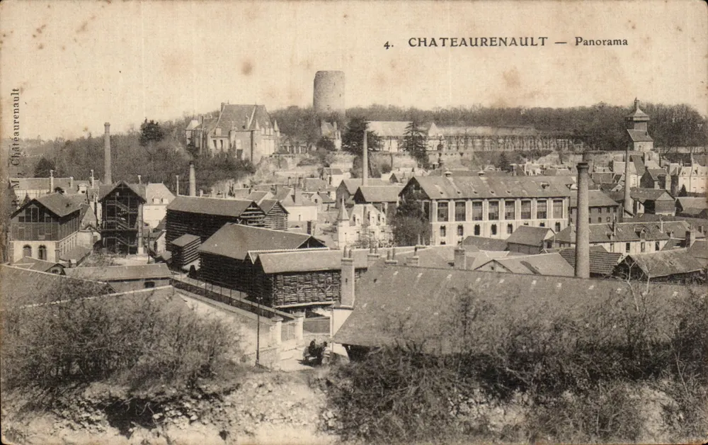 Châteaurault — Panorama — H. M. Châteaurault, n°4 - Frente