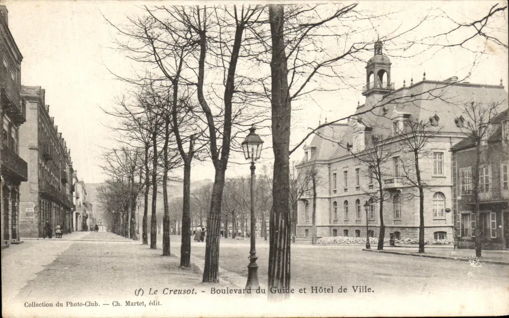 Le Creusot — Boulevard du Guide und Rathaus — Ch. Martet, Verlag - Vorderseite