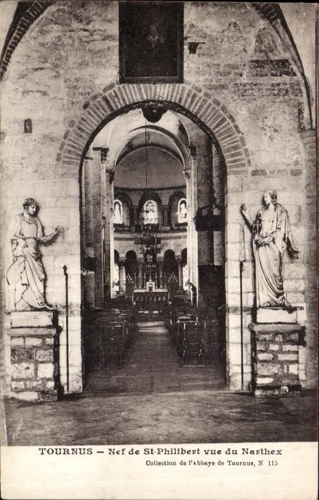 Tournus — Nef de St-Philibert vista do Narthex — Coleção da Abadia de Tournus, N° 115 - Frente