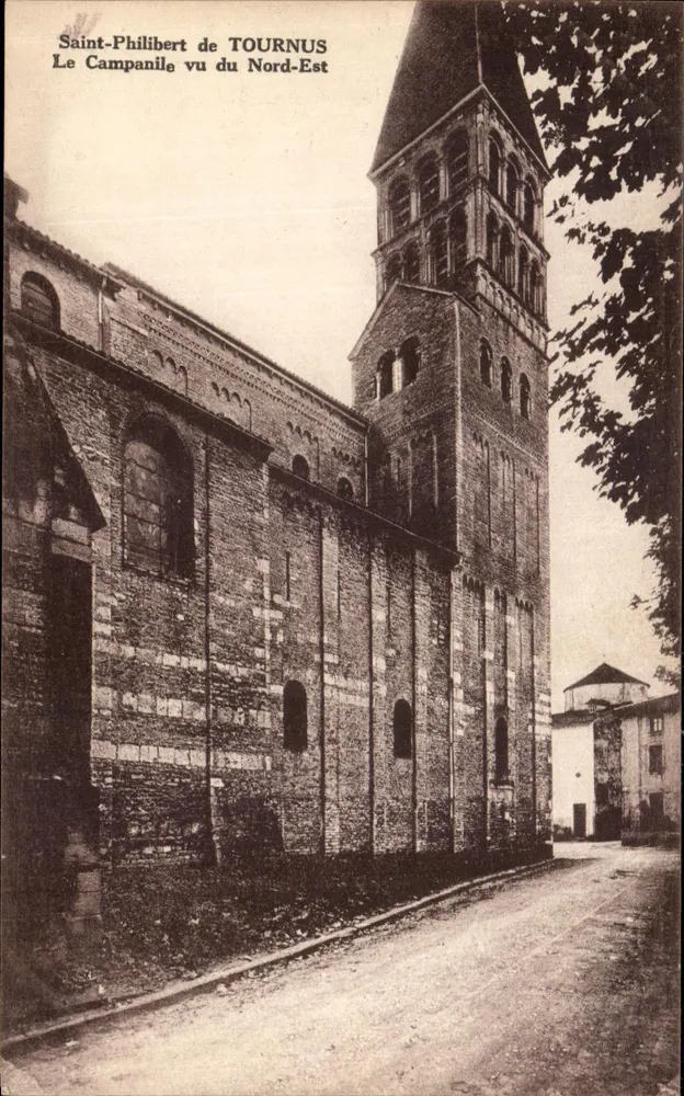 Saint-Philibert de Tournus — Der Campanile aus der Nordostrichtung gesehen — Sammlung der Abtei Tournus, n° 149 - Vorderseite