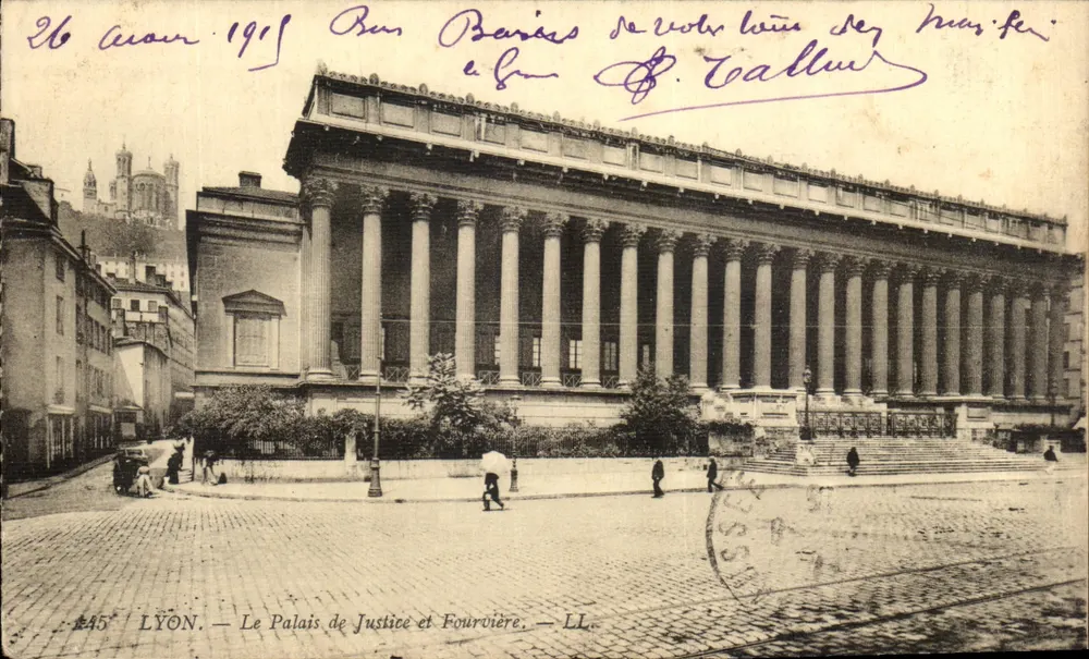 Lyon — O Palácio de Justiça e Fourvière — LL. n° 445 - Frente