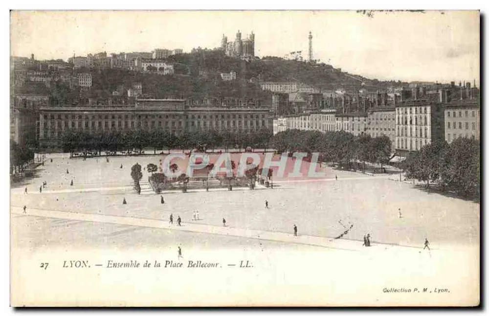 LYON — Conjunto da Place Bellecour — LL. - Frente