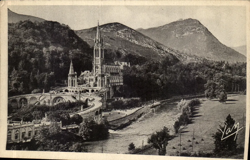 Lourdes — Die Basilika und der Gave — Foto-Ausgabe Varg - Vorderseite