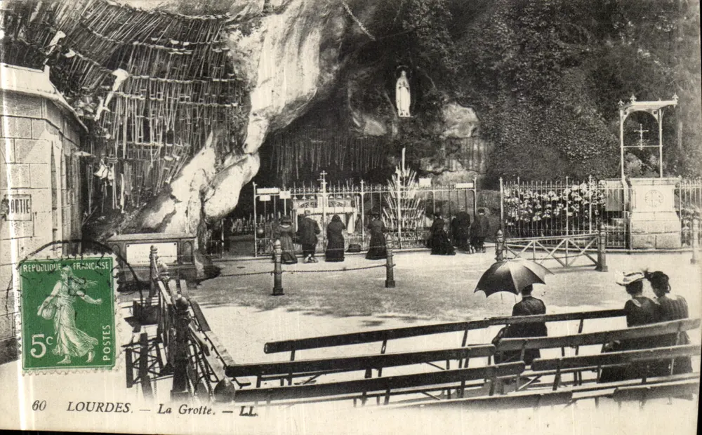 Lourdes — A Gruta — LL - Frente