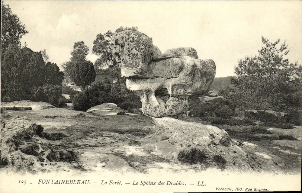 Fontainebleau — A Floresta — O Esfinge dos Druidas — LL. Verneuil, 100 Rue Grande. - Frente