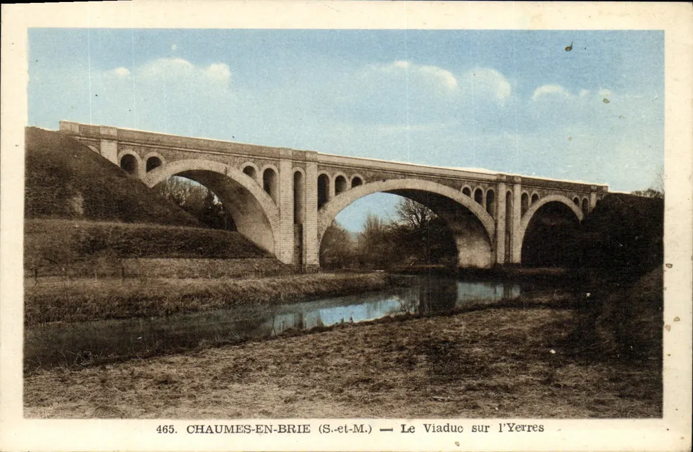 Chaumes-en-Brie (S.-et-M.) — O Viaduto sobre o Yerres - Frente