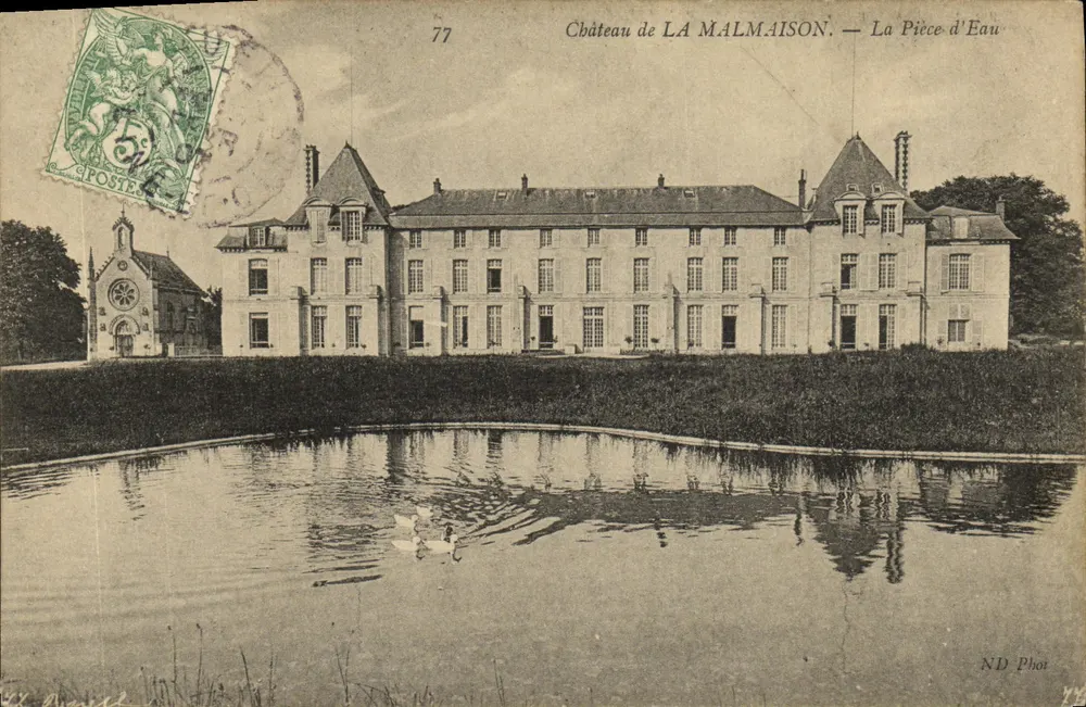 Castelo de LA MALMAISON — A Pequena Lagoa — ND Fot - Frente