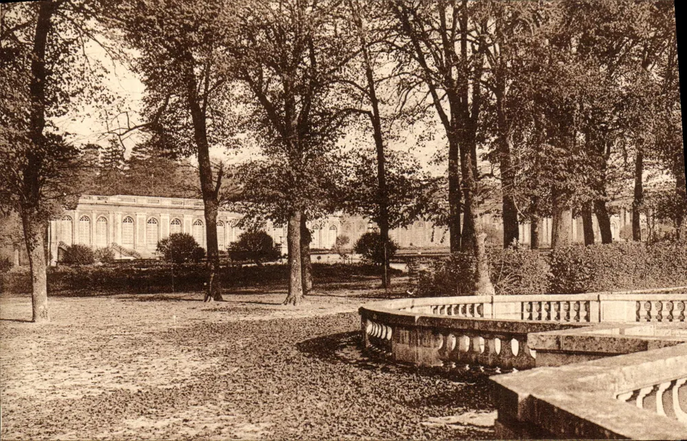 Versalhes — Parque do Grande Trianon — Editor Cimper, 86, rue de Bondy, Paris - Frente