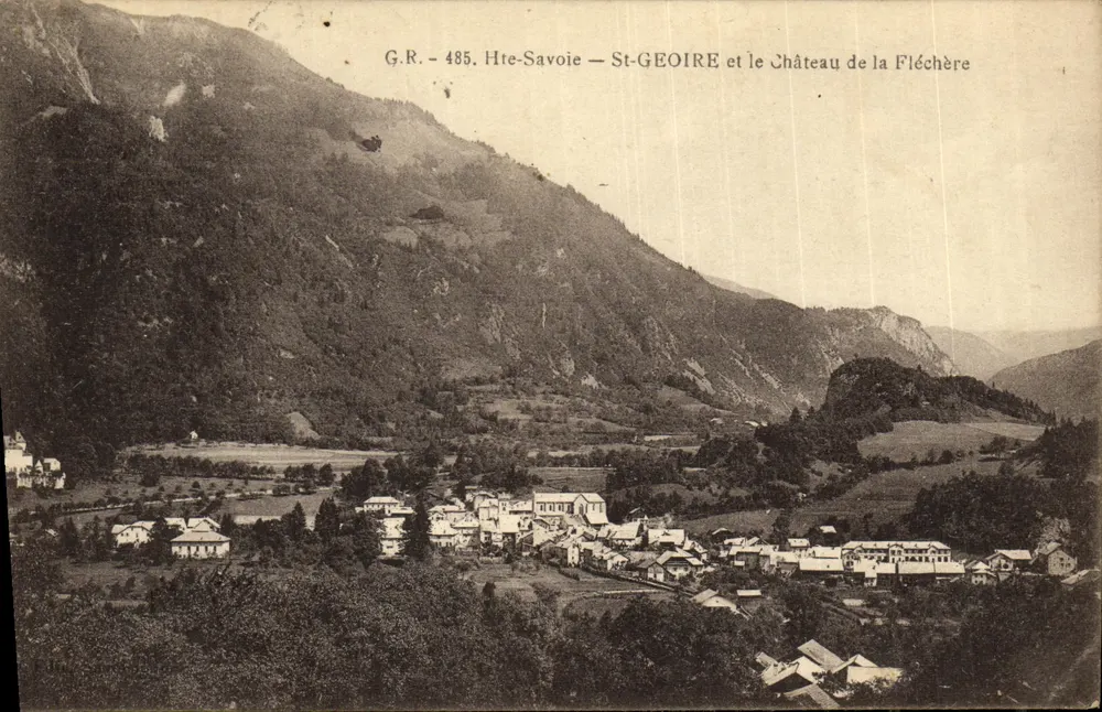 St-Géoire e o Castelo da Fléchère — Alta-Savoia - Frente