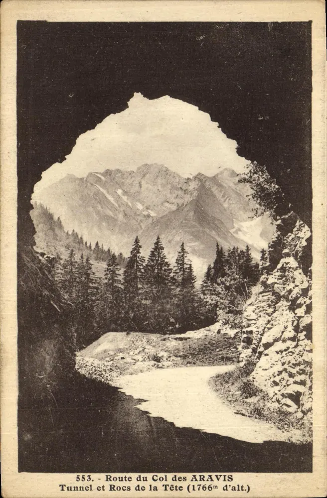 Tunnel und Felsen der Kopf — Route des Col des Aravis (1766m Höhe) — L. Girand, fot. Verlag - Vorderseite