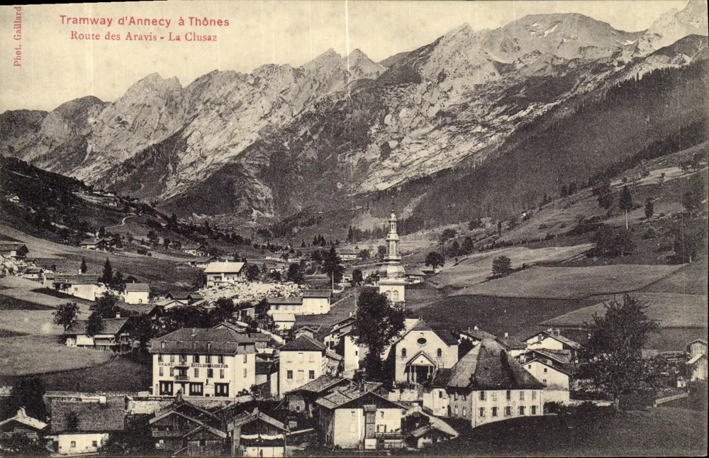 Tramway von Annecy nach Thônes — Route des Aravis - La Clusaz — Foto von Gaillard - Vorderseite
