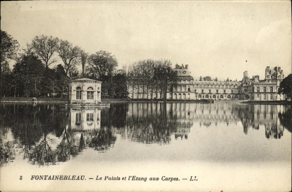 Fontainebleau — Das Schloss und der Karpfenteich — L.L. - Vorderseite