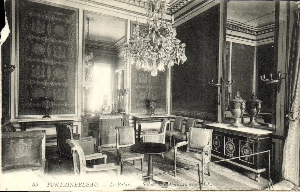 Fontainebleau — O Palácio — Salão da Abdicação — LL. — n° 65 - Frente