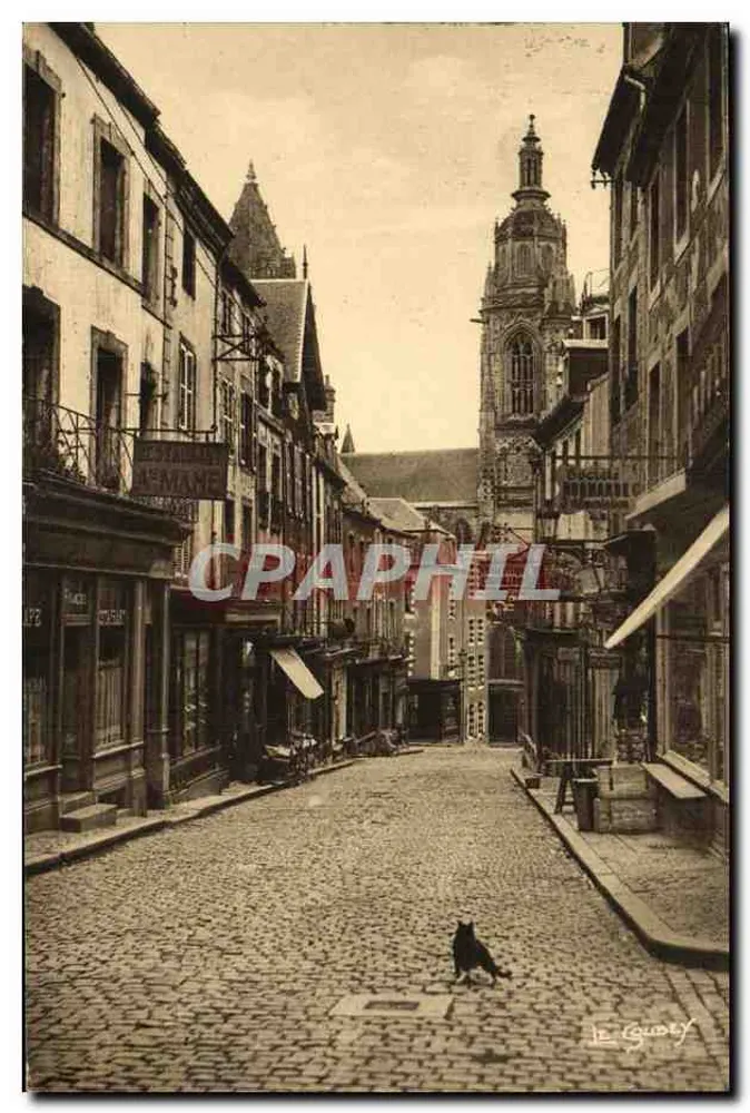 Geoffroy-de-Montbray Straße — Ansicht der Kathedrale Saint-Pierre — Le Gouaty - Vorderseite