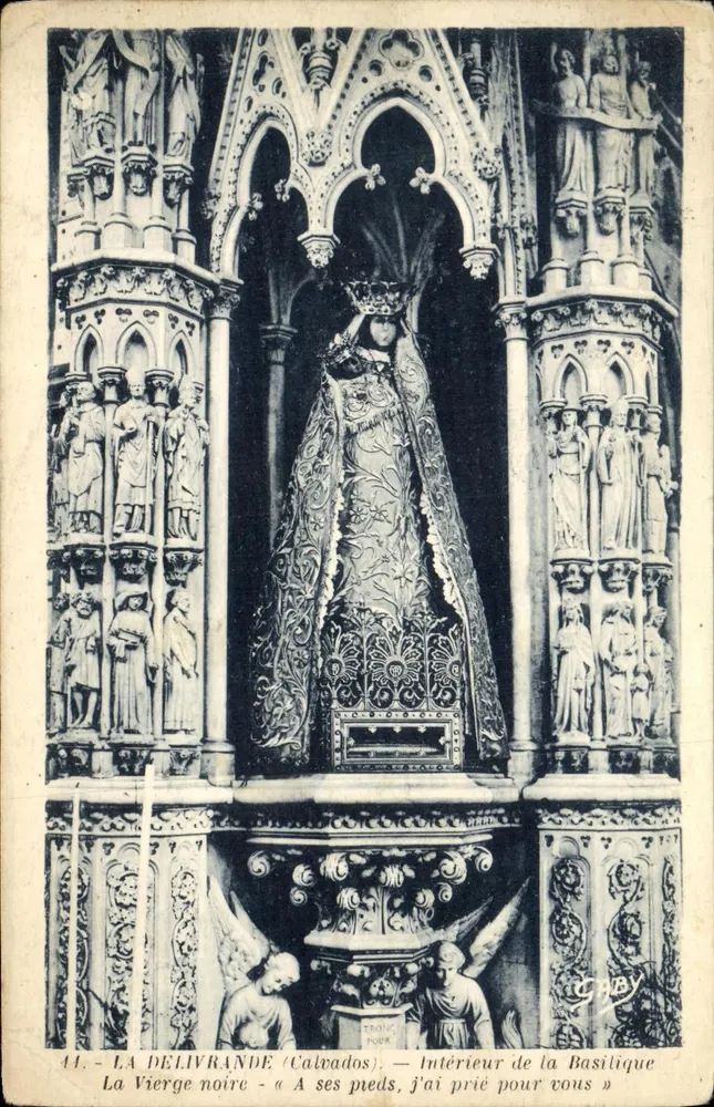 Die Schwarze Jungfrau (Calvados) — Innenansicht der Basilika — Édition Gaby, n°44 - Vorderseite