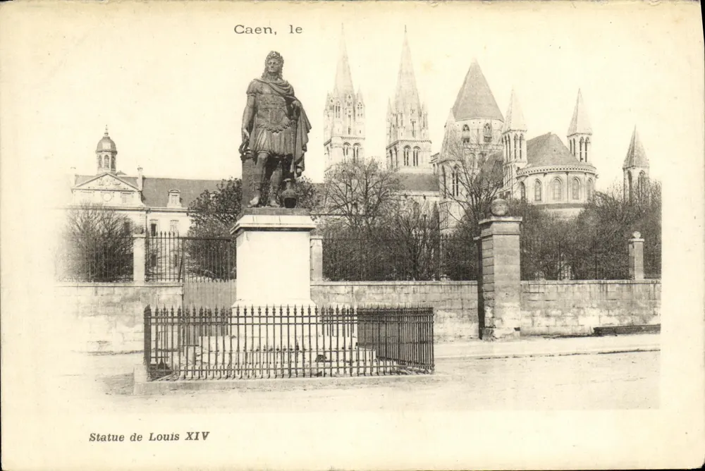 Caen — Estátua de Luís XIV — editor não visível - Frente
