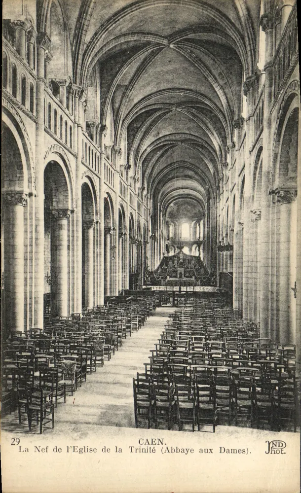 Die Kirchenschiff der Kirche der Dreifaltigkeit (Abtei der Damen) — Caen — JND Phot. - Vorderseite