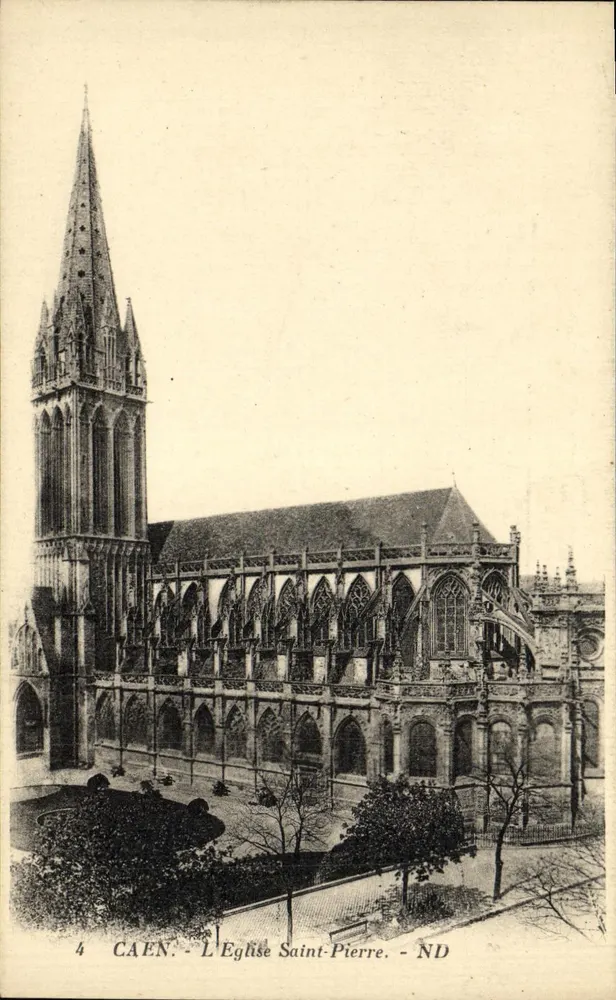 Caen - A Igreja de São Pedro - ND - Frente