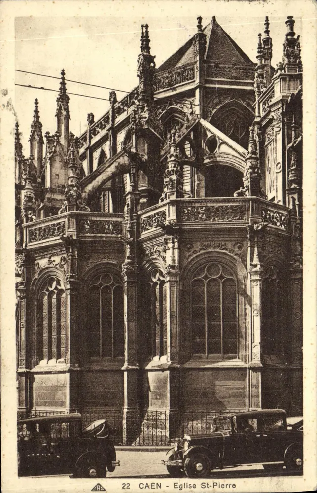 Caen - Igreja de São Pedro — vista da fachada gótica — editor CPAPHIL n°22 - Frente