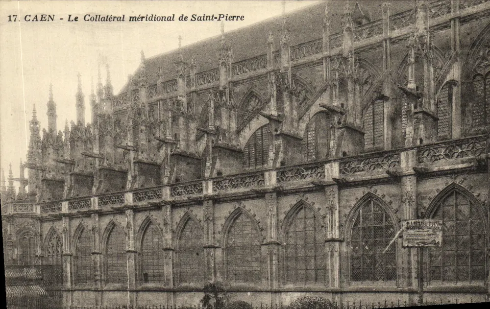 CAEN - O colateral meridional de São Pedro — editor MAPON-DO, CAEN, n°17 - Frente