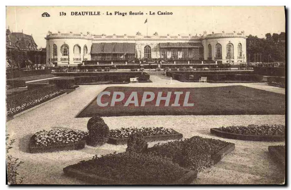 Deauville - Die blühende Strandpromenade - Das Casino - Vorderseite