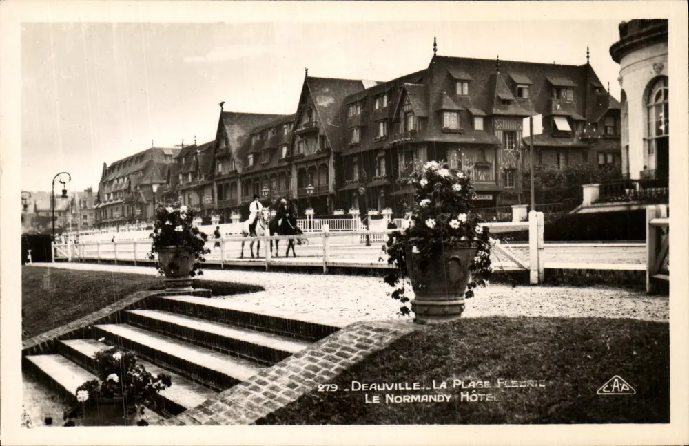 Deauville - Die Blütenstränden - Das Hotel Normandy — C.A.P. n°279 - Vorderseite