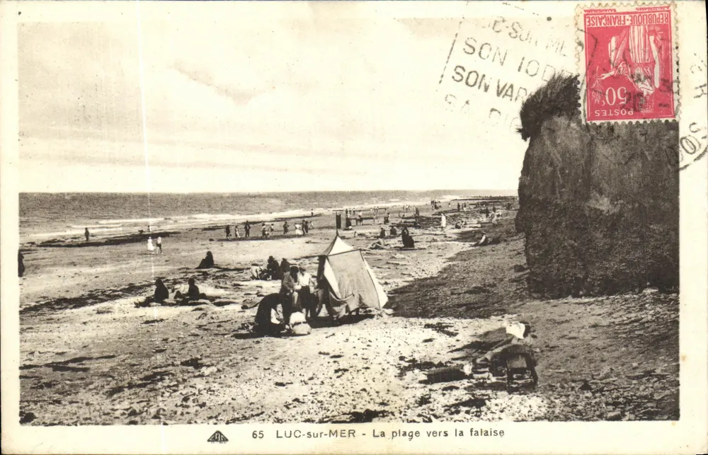 LUC-sur-MER - Blick auf den Strand zum Felsen — Verlag C. DES ARTS PHOTOGRAPHIQUES - STRASBOURG-SCHILTIGHEIM, Nr. 65 - Vorderseite