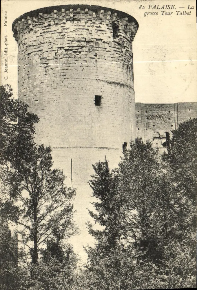 FALAISE — A Torre Grande Talbot — C. Jeanne, editor-fotógrafo — Falaïse - Frente