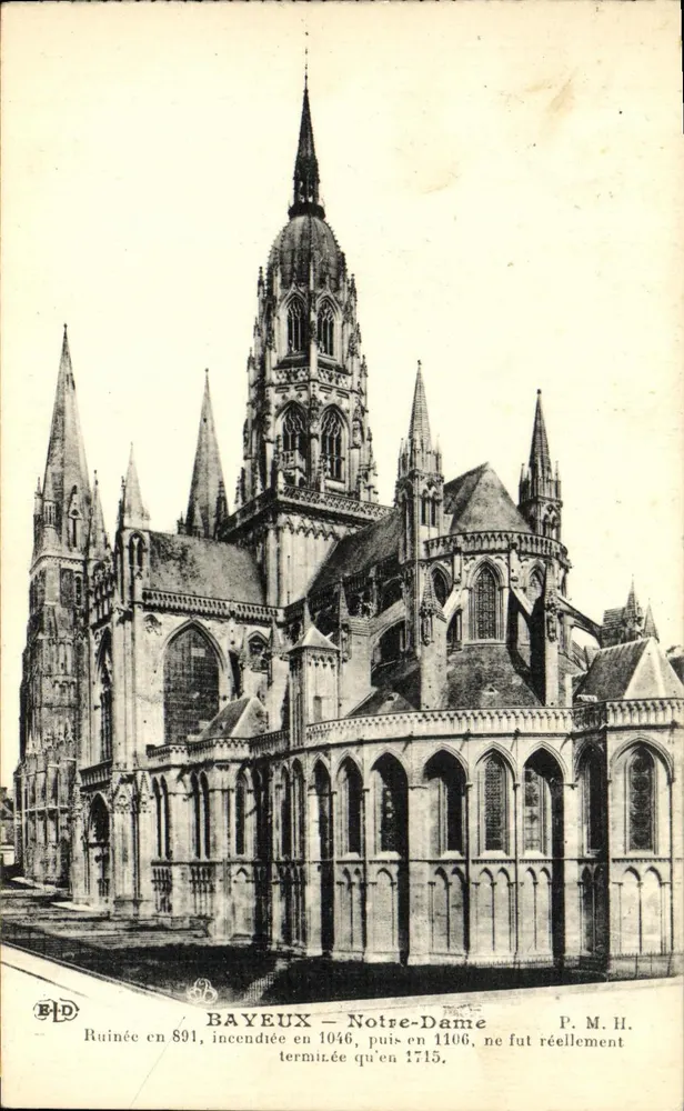 Bayeux — Nossa Senhora — P. M. H. - Frente