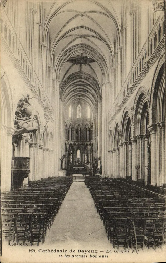 Kathedrale von Bayeux — Die Große Kirchenschiff und römischen Arcaden — Sammlung R.D. Nr. 250 - Vorderseite