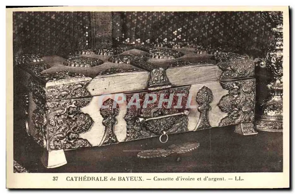 Bayeuxer Kathedrale — Elfenbein- und Silberkästchen — LL. — n° 37 - Vorderseite