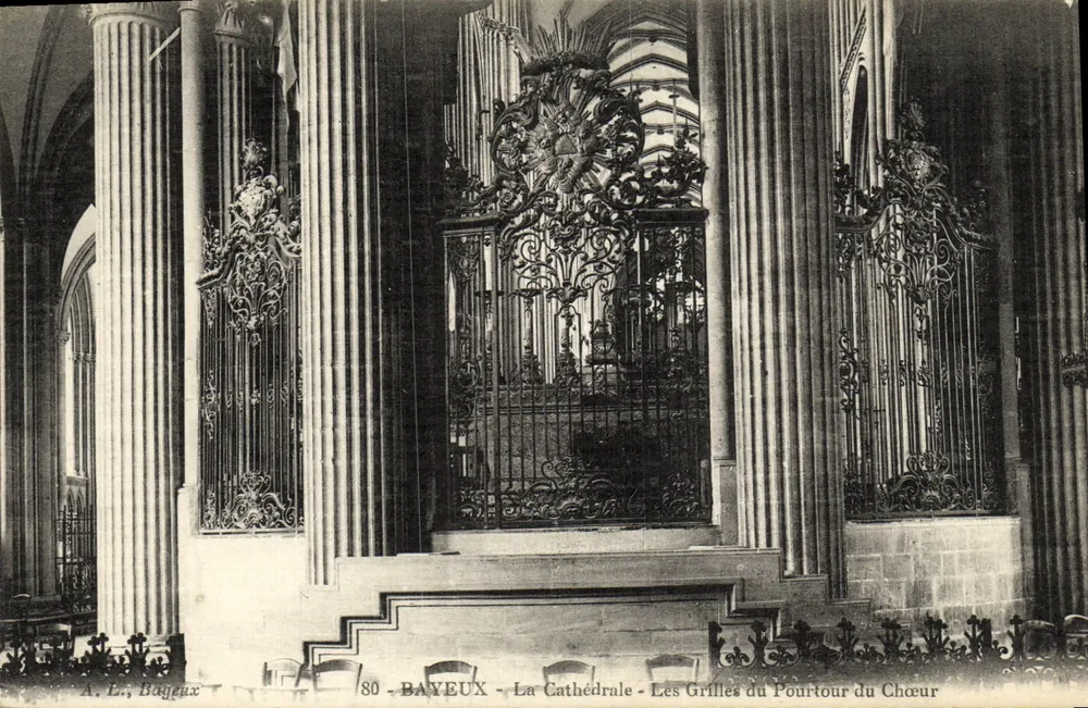 Bayeux — Die Kathedrale — Die Gitter des Chorflügels - Vorderseite