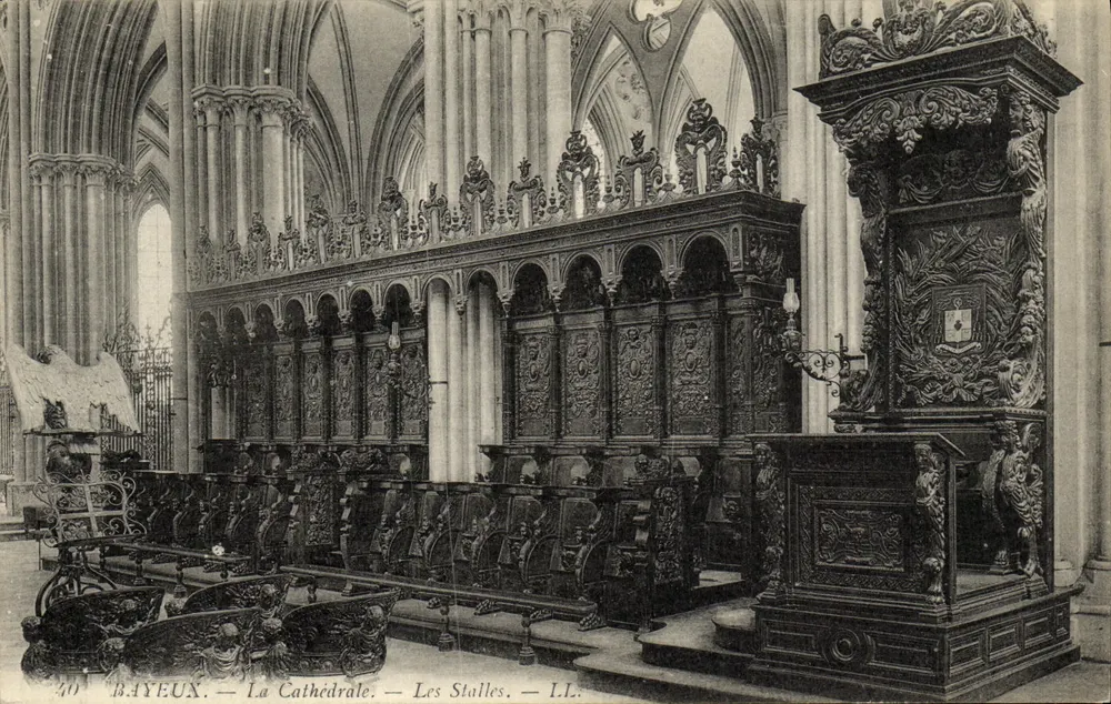 Bayeux — A Catedral — As Stalles — I.L. - Frente
